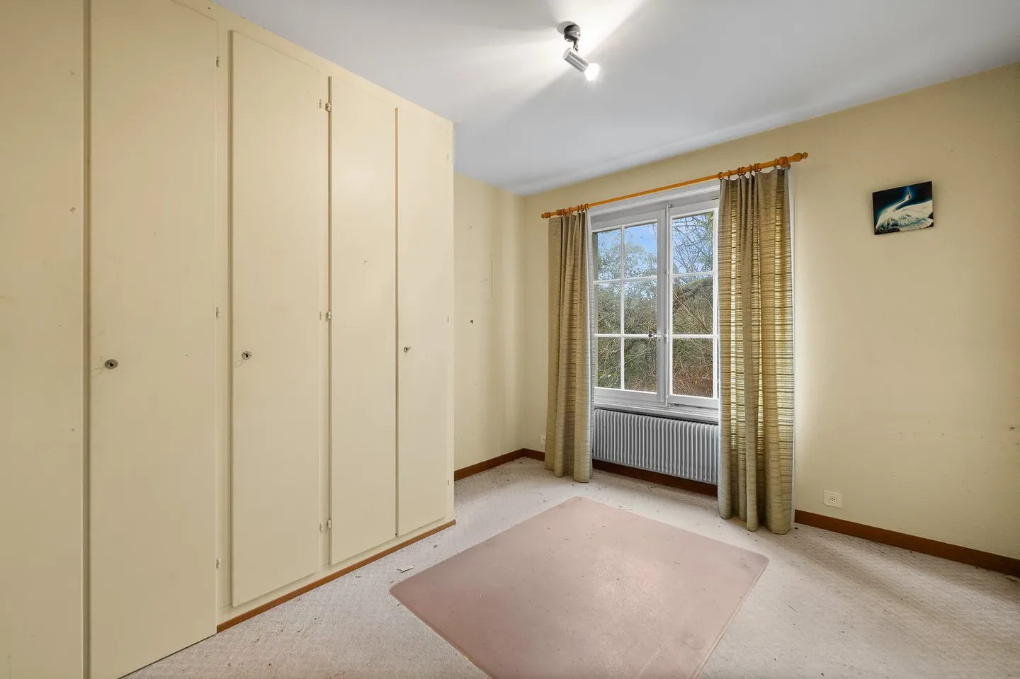 Magnificent Villa for Renovation in the Heart of the Vineyards with Exceptional Views of the Lake and the Alps - Photo 11 of 15