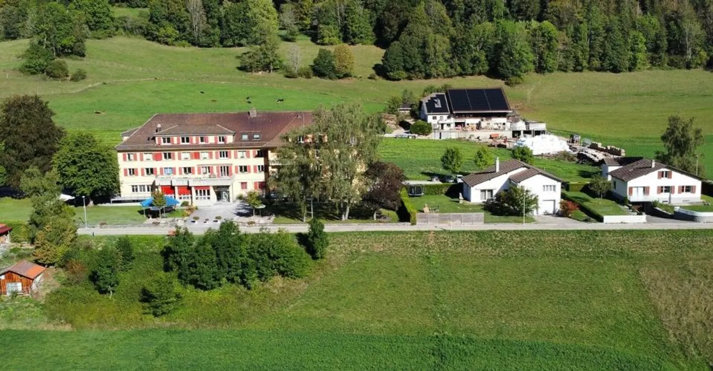 Terreno edificabile di 3'965 m2 Permesso di costruire rilasciato - Foto 1 di 10