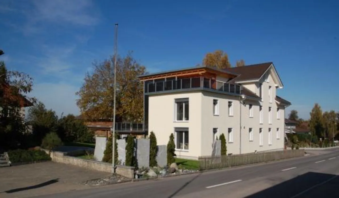 Appartement ensoleillé de 4½ pièces avec espace jardin - Photo 1 sur 14