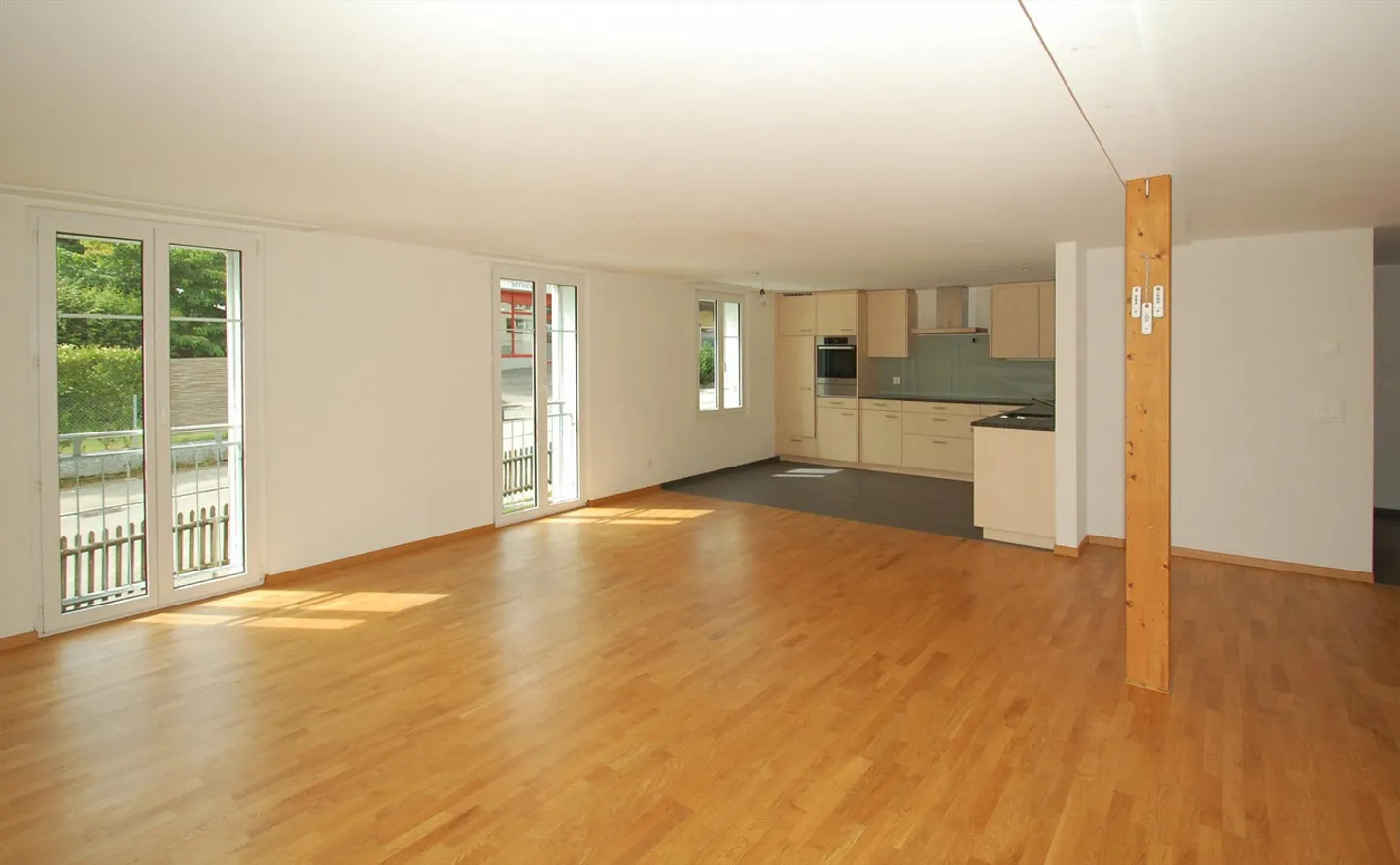 Appartement ensoleillé de 4½ pièces avec espace jardin - Photo 2 sur 14