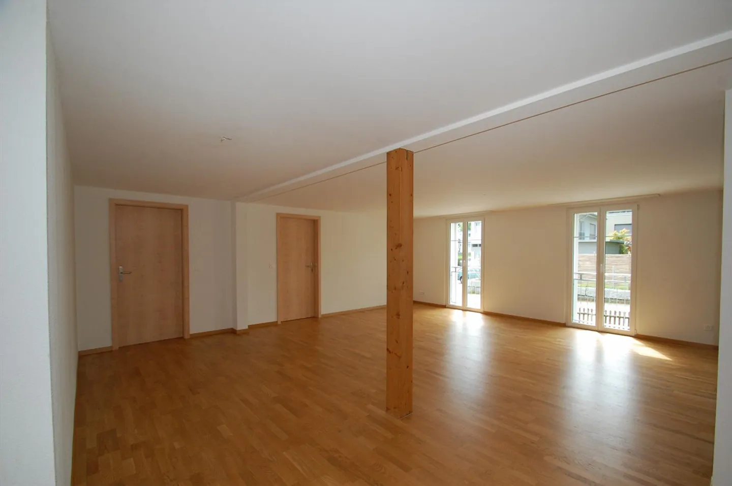 Appartement ensoleillé de 4½ pièces avec espace jardin - Photo 3 sur 14