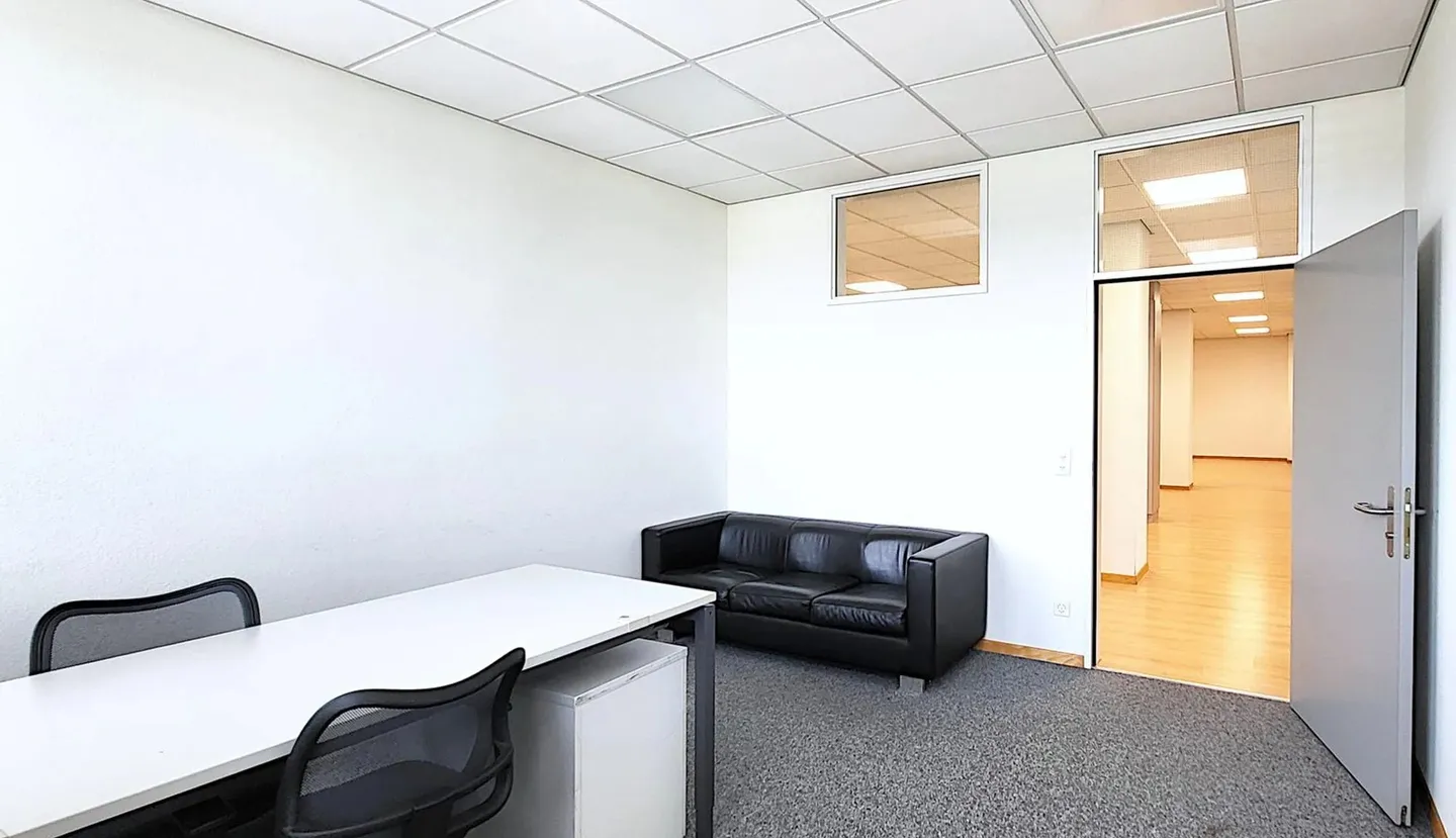 Commercial for rent, Bösch 80, in Hünenberg, Switzerland - Photo 10 of 11