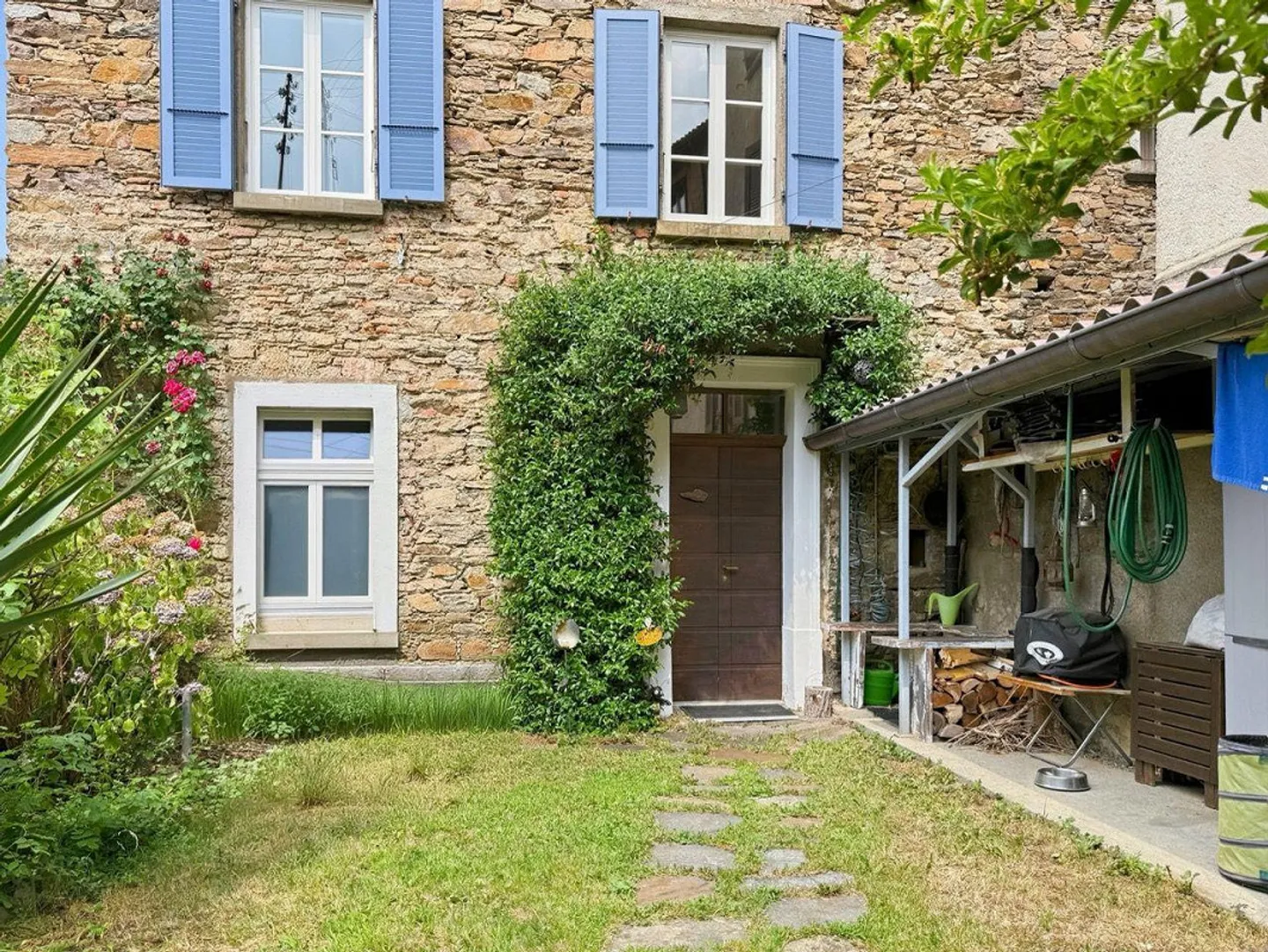 Das Haus, in dem man die Ruhe leben kann, mit Garten und Blick auf die Berge - Foto 8 von 8