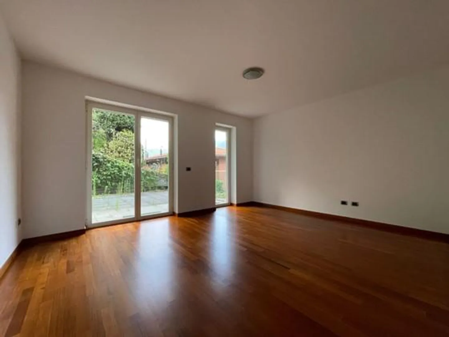 Appartement spectaculaire avec vue sur le lac - Porza - Photo 5 sur 16