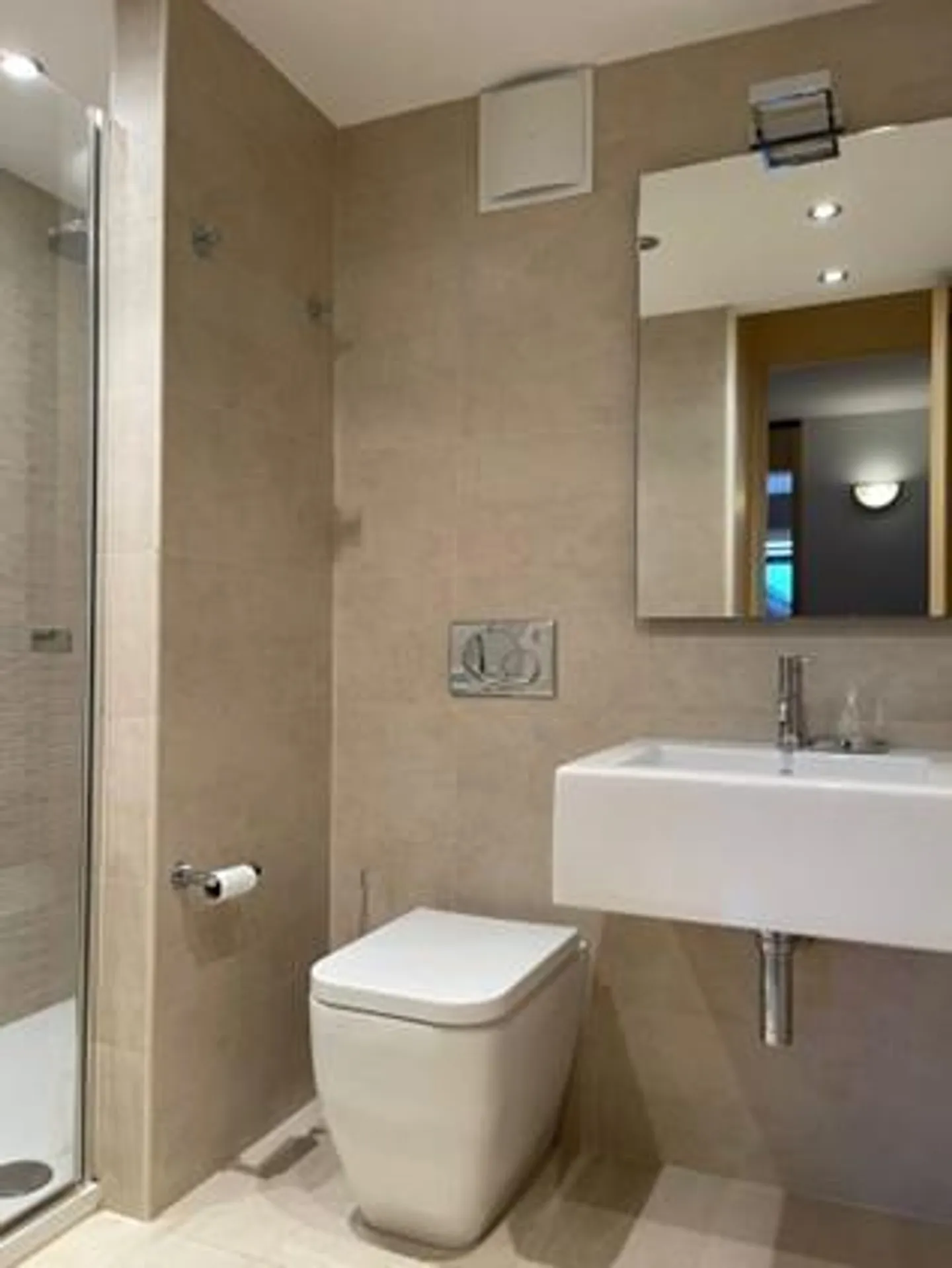 Appartement spectaculaire avec vue sur le lac - Porza - Photo 7 sur 16