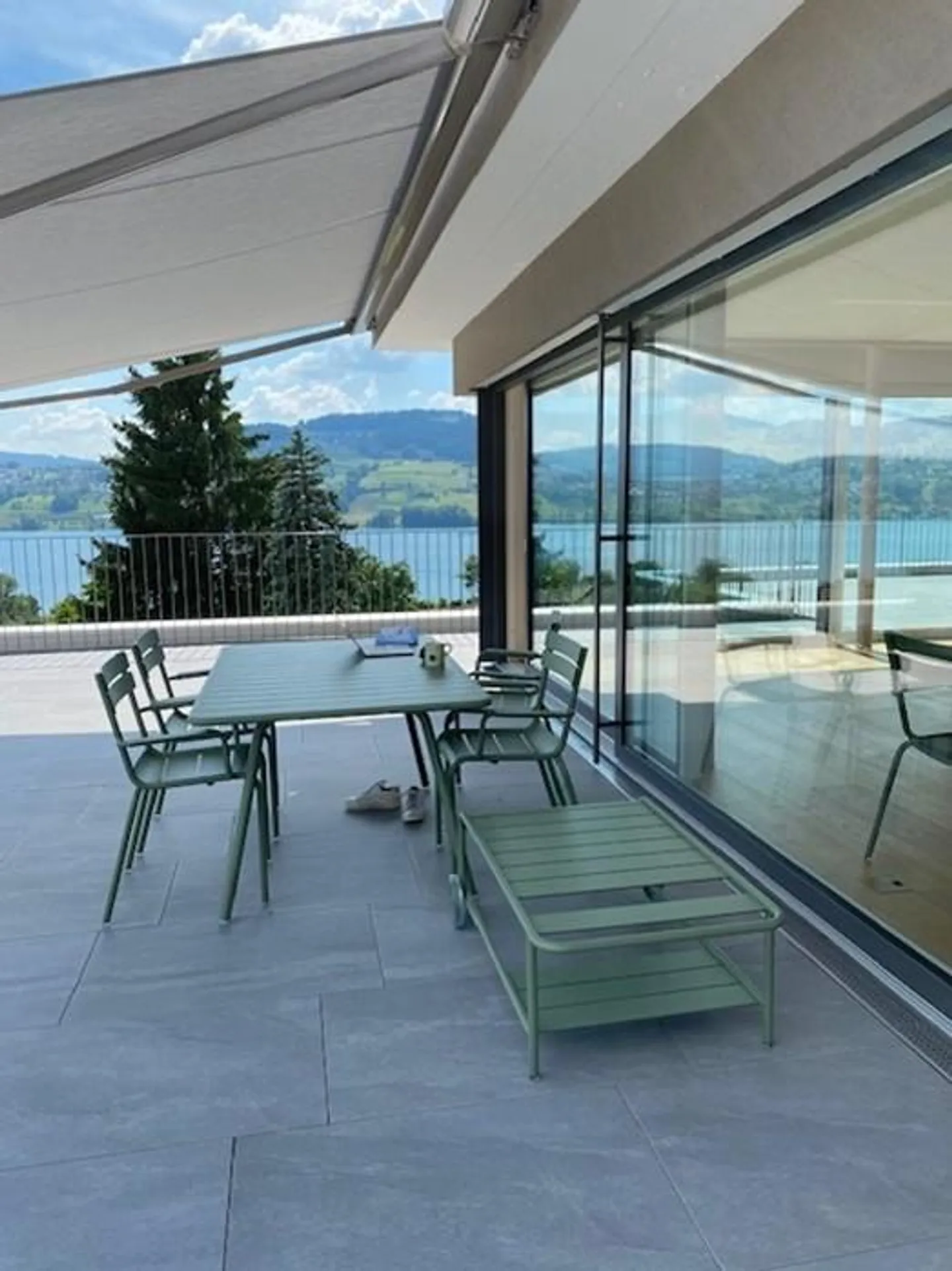 Stunning Attic Apartment with Lake View - Photo 10 of 11