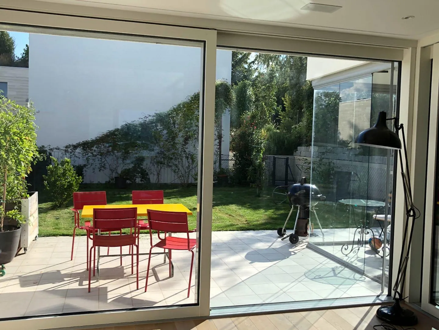 Modernes Einfamilienhaus mit Stadtblick - Foto 8 von 15
