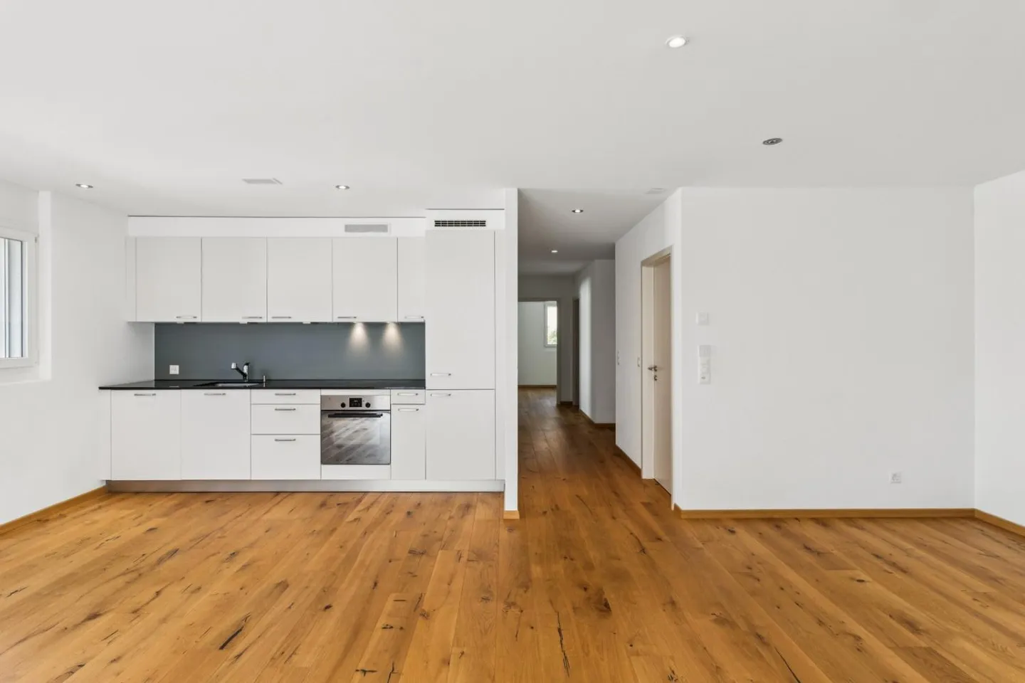 Modern apartment in a Minergie building in Chailly - Photo 3 of 9