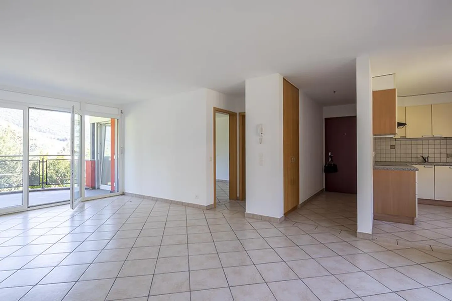BRIGHT 4.5 ROOMS IN SIGIRINO - Photo 1 of 15