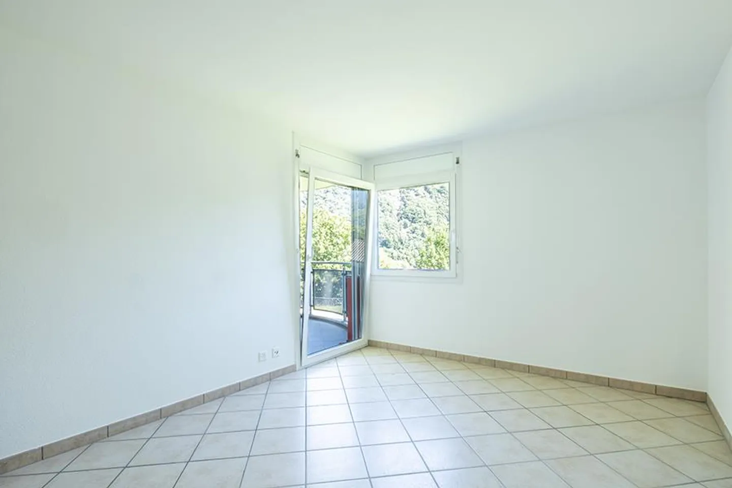 BRIGHT 4.5 ROOMS IN SIGIRINO - Photo 10 of 15