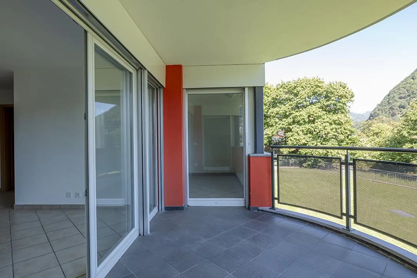 BRIGHT 4.5 ROOMS IN SIGIRINO - Photo 6 of 15