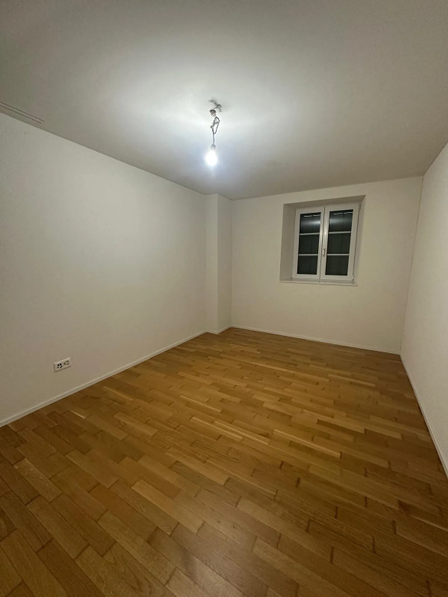Looking for a new tenant – modern 3.5-room apartment with balcony in Netstal - Photo 7 of 9
