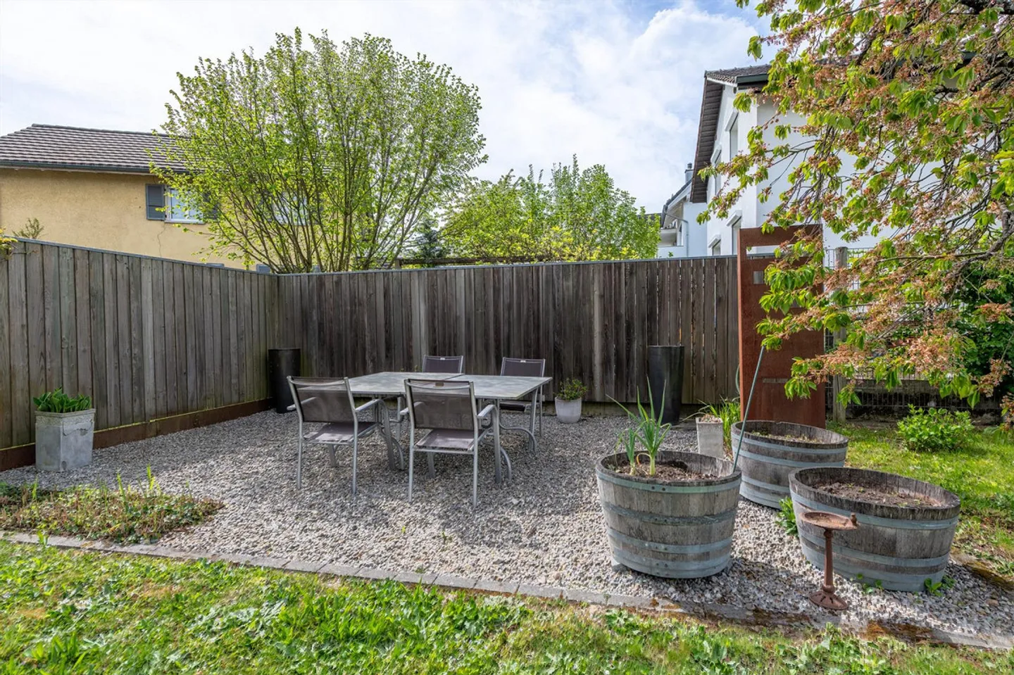 Spacious Family Home with Garden - Photo 12 of 13