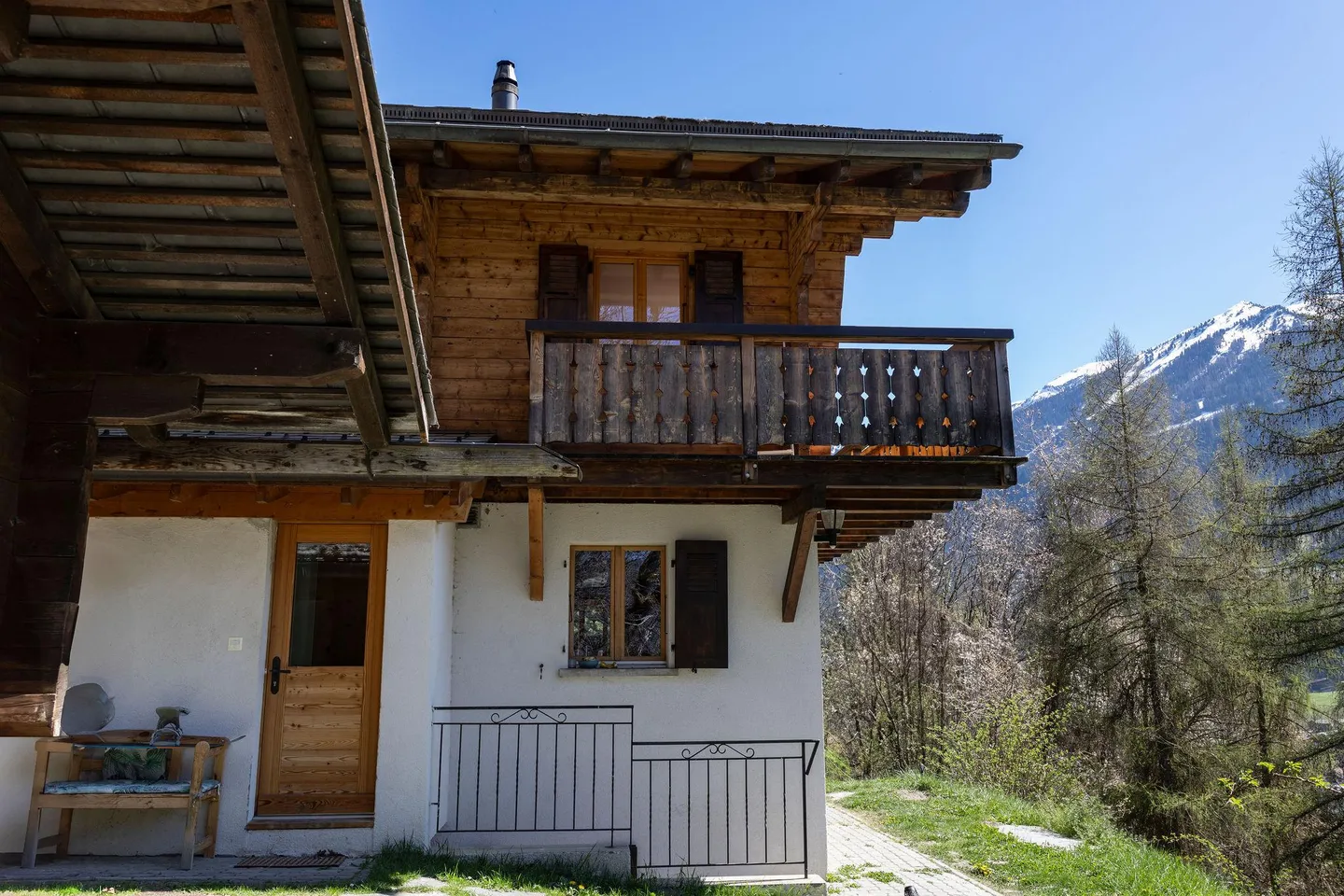 Südseitiges Haus mit 4,5 Zimmern - Foto 1 von 19