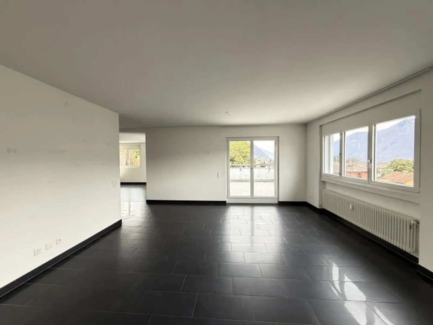 Appartamento Attico 5.5 Locali con Terrazza e Vista Aperta - Foto 6 di 13
