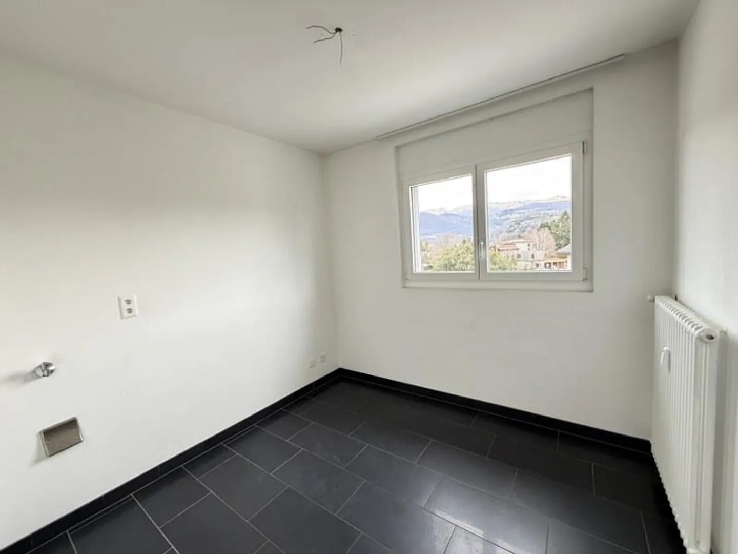 Appartamento Attico 5.5 Locali con Terrazza e Vista Aperta - Foto 7 di 13