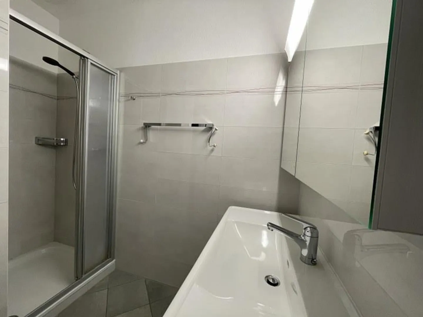 Appartamento Attico 5.5 Locali con Terrazza e Vista Aperta - Foto 8 di 13
