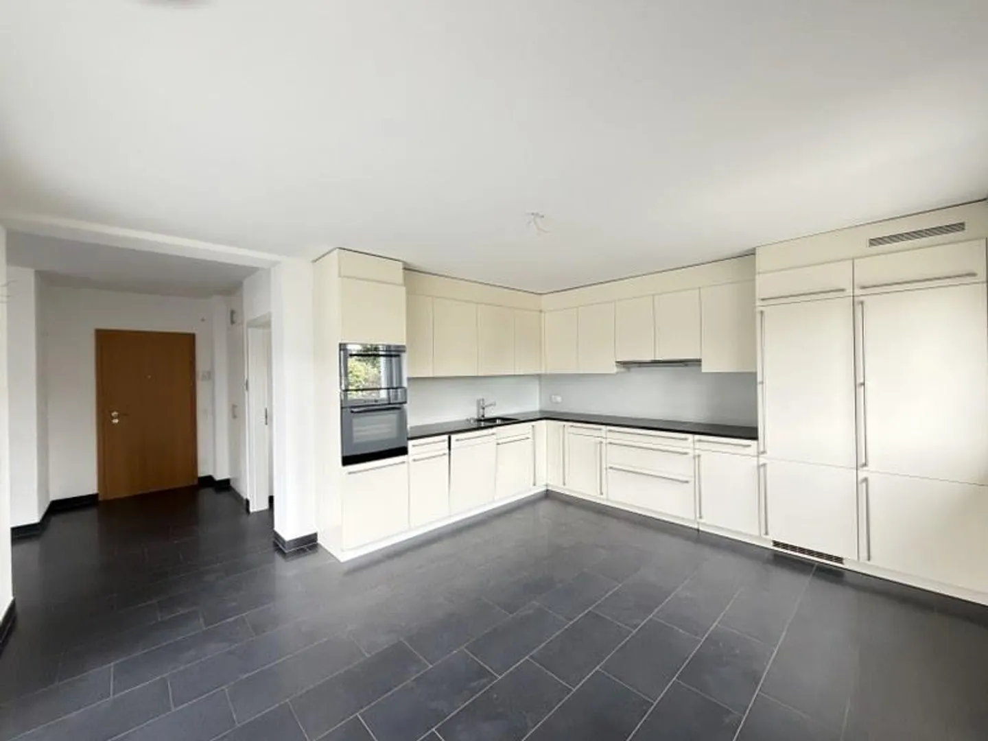 Appartamento Attico 5.5 Locali con Terrazza e Vista Aperta - Foto 3 di 13