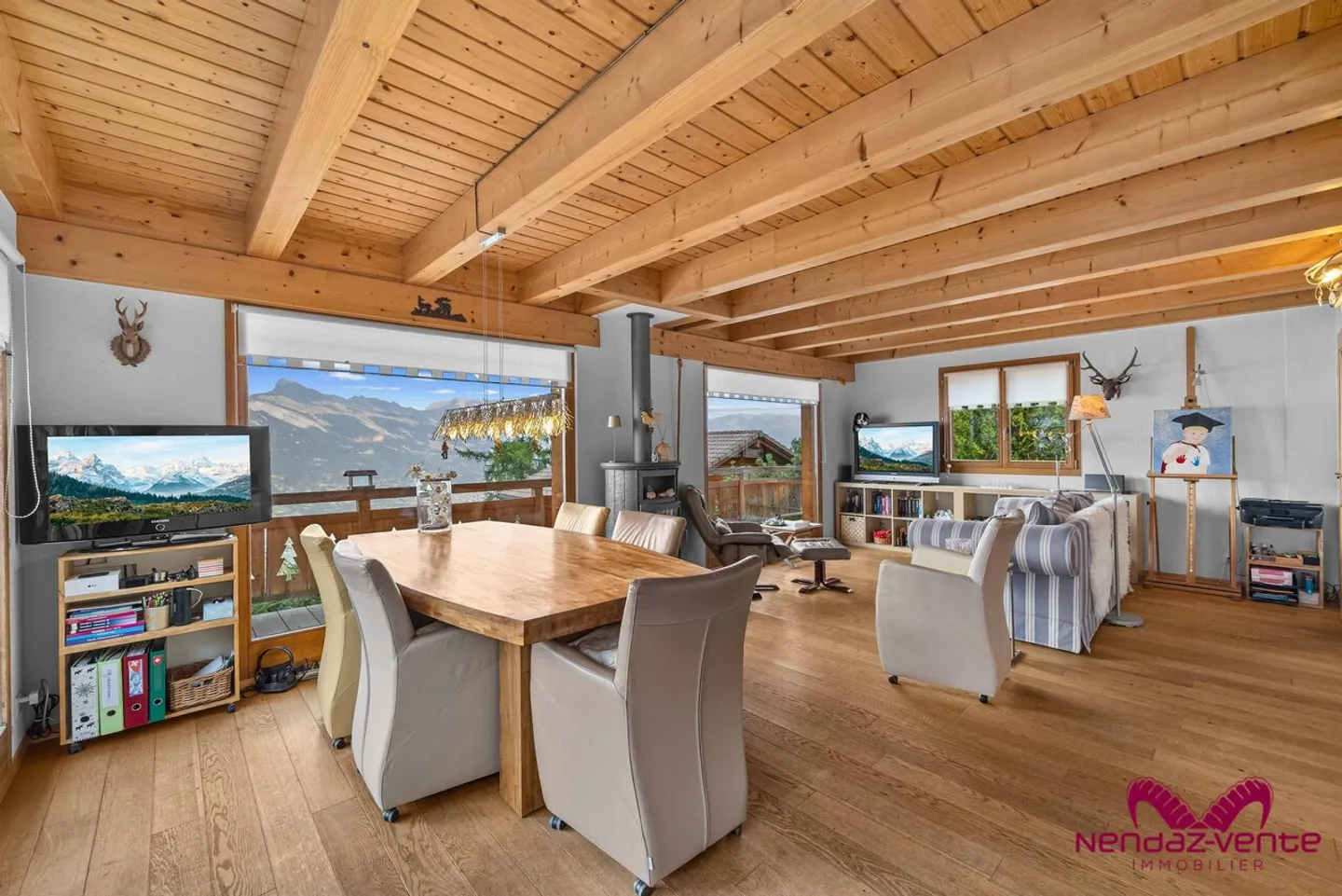 Magnifique chalet 5,5 pièces vue imprenable vente aux étrangers  - Foto 2 di 23