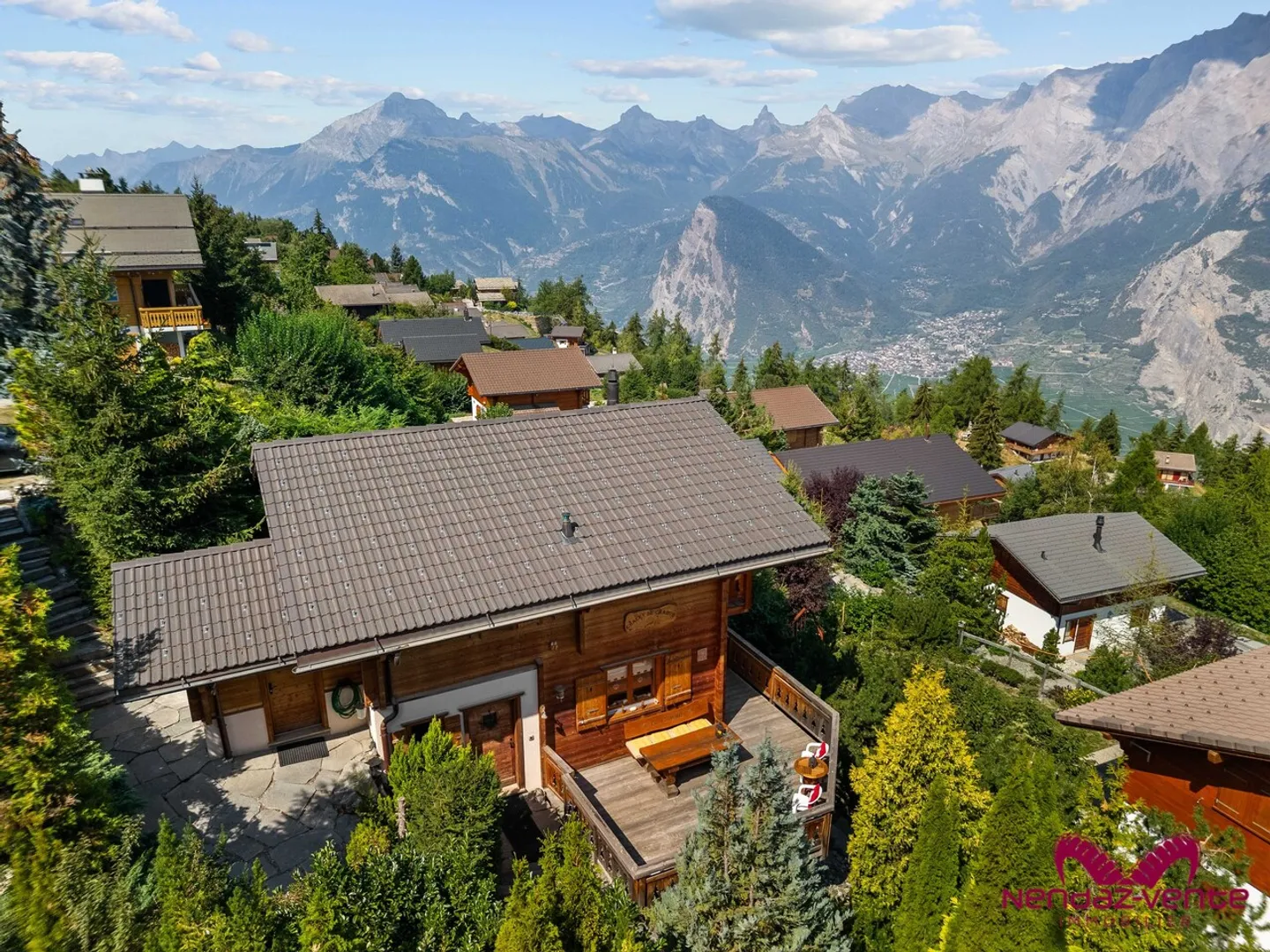 Magnifique chalet 5,5 pièces vue imprenable vente aux étrangers  - Foto 8 di 23