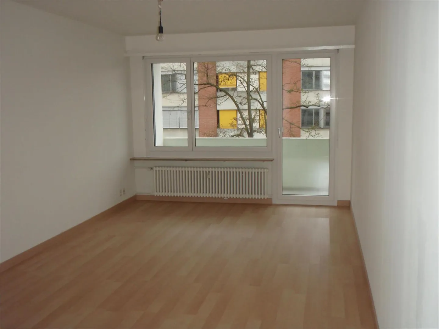 Apartment for rent - Photo 3 of 7