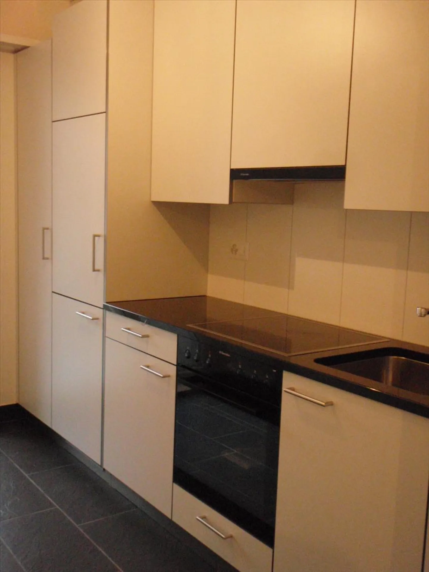 Apartment for rent - Photo 4 of 7