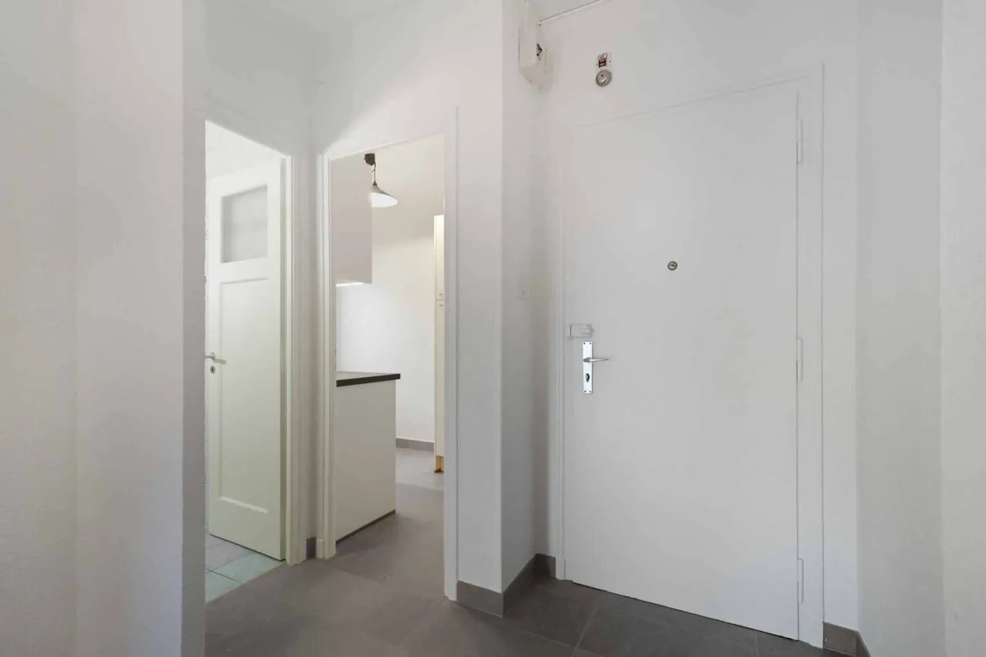 2,5-Zimmer-Wohnung in der Nähe von Annehmlichkeiten - Foto 7 von 8