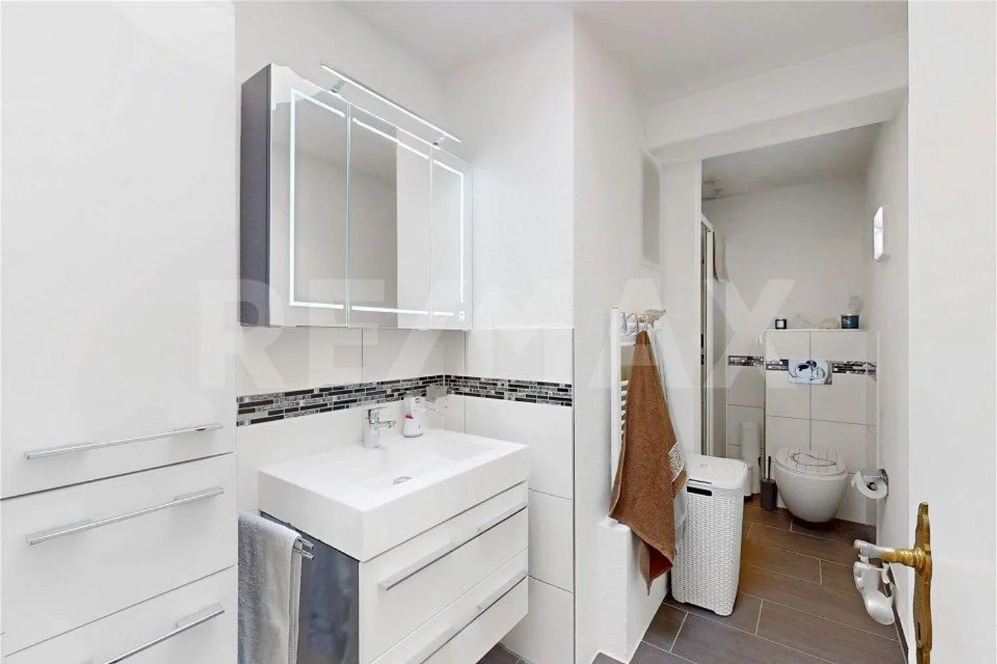 Penthouse Attique au Centre - Cheminée, 2 Places de Parking Incluses, Neuf... - Photo 7 sur 13