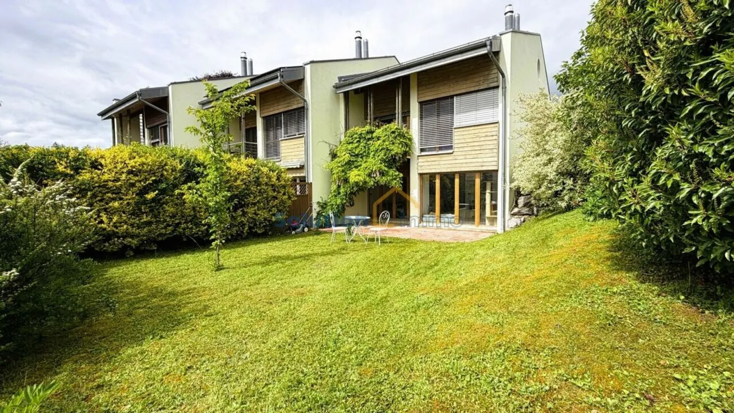 Grande villa contigua di 6,6 stanze - Foto 2 di 14