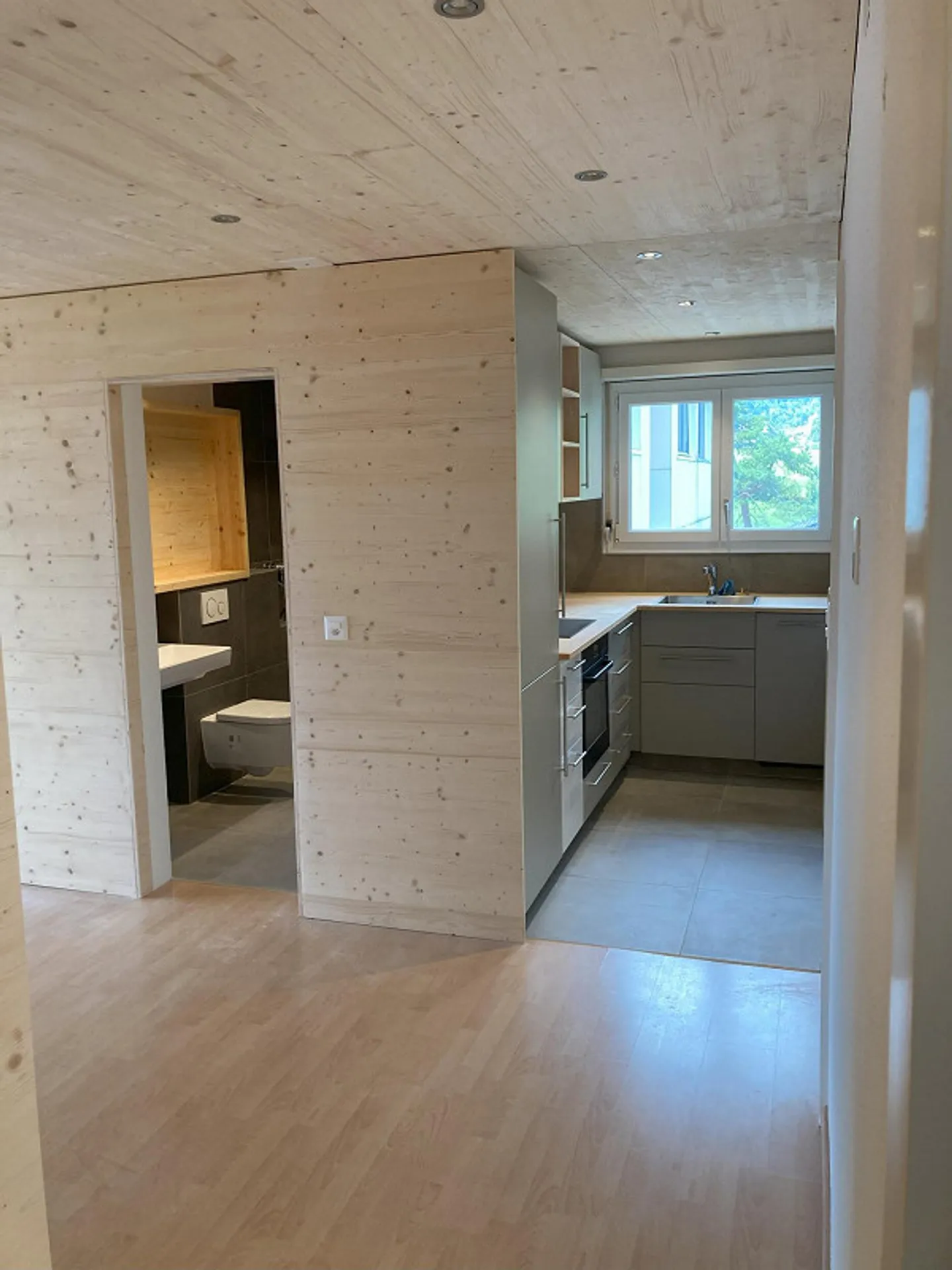 Renovierte Wohnung mit Aussicht - Foto 2 von 14