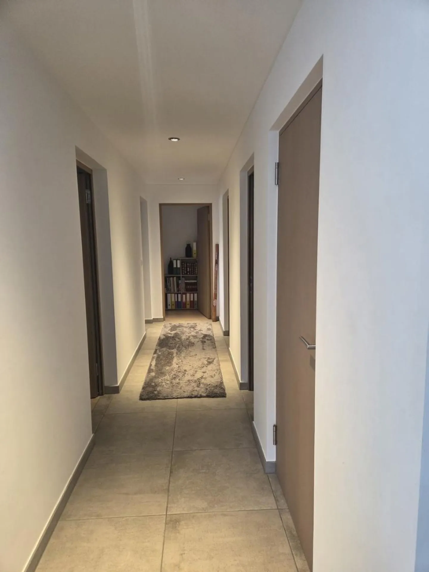 Appartamento moderno di 98 m2, 4 stanze al 1° piano senza ascensore - Foto 4 di 13