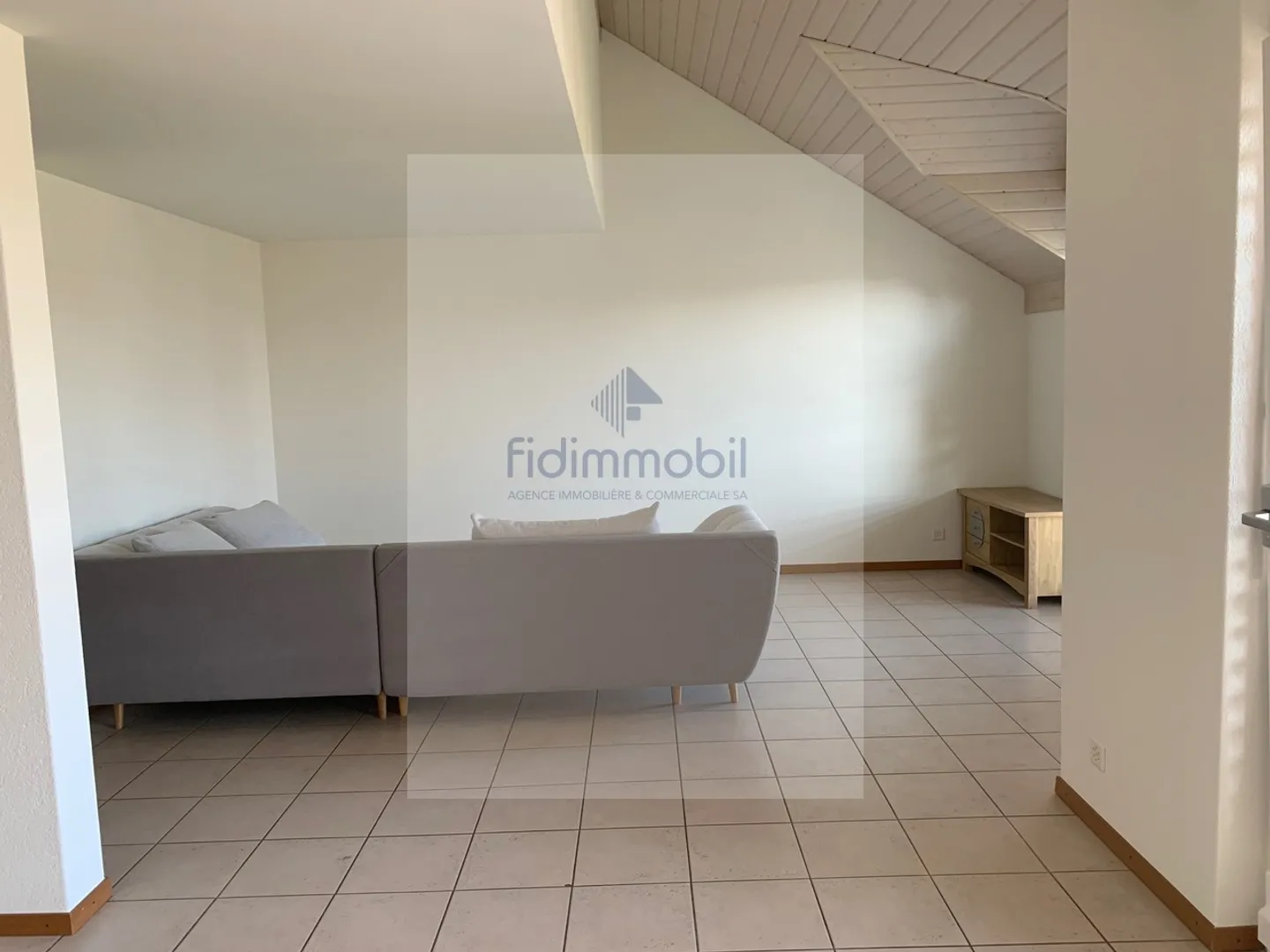 Appartamento in affitto - Foto 4 di 10