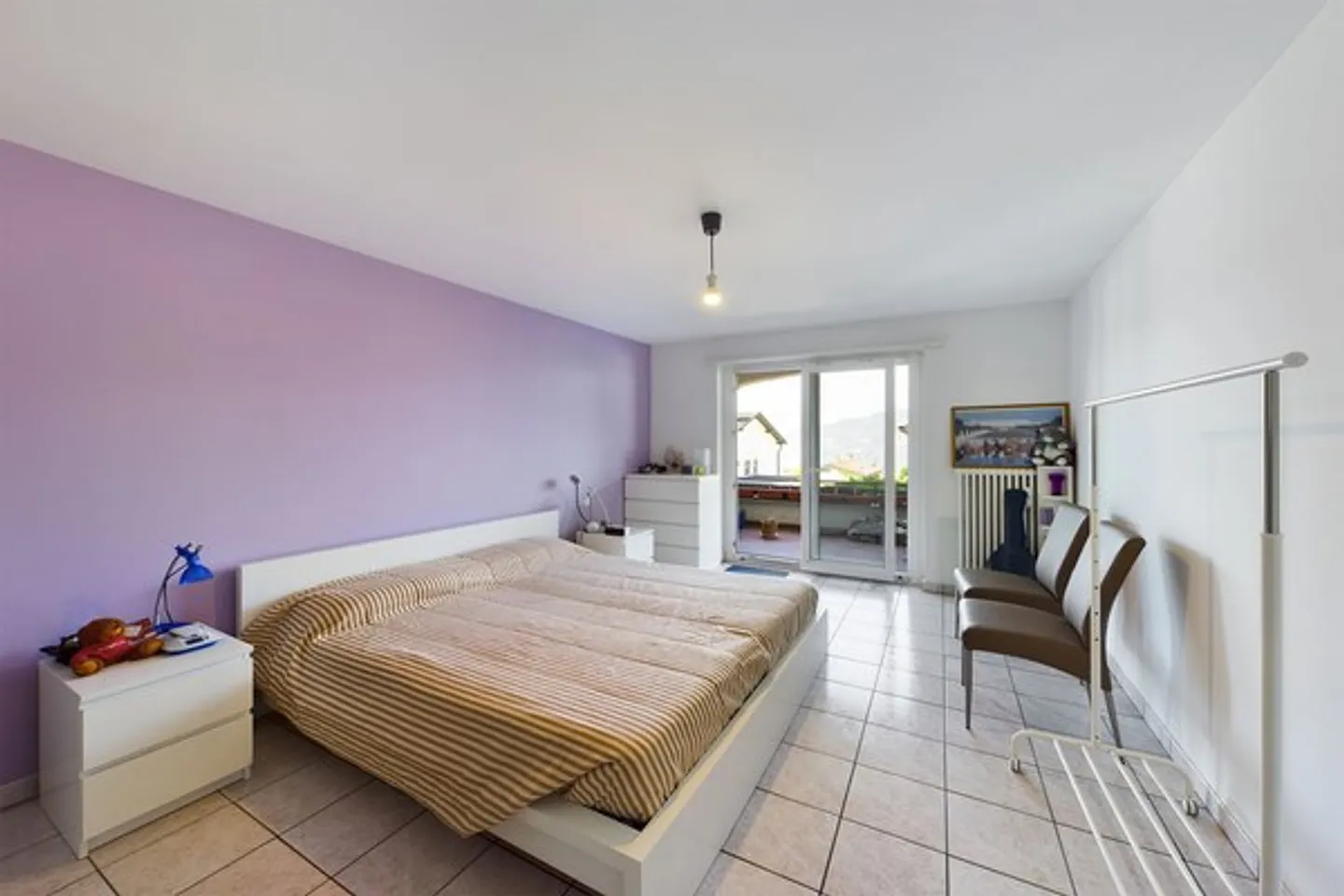 Vendiamo un appartamento di 4,5 stanze con piscina nel condominio - Foto 7 di 12