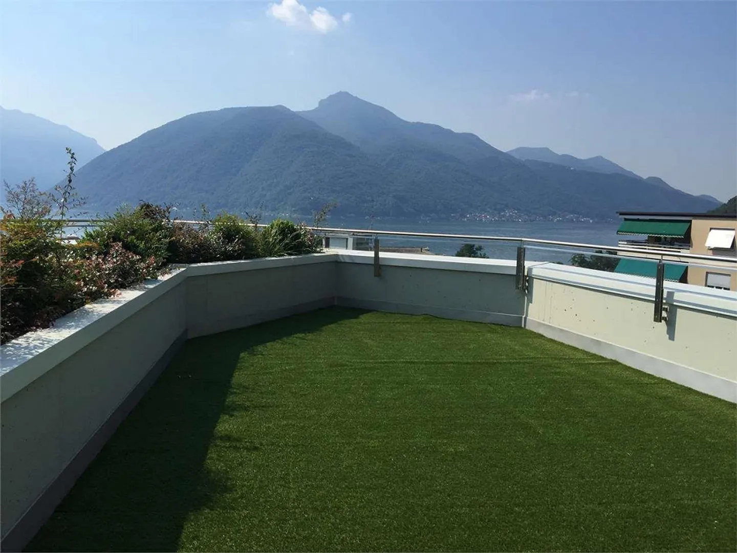 Moderno app. di 4.5 loc. con vista lago e roof-top - Foto 10 di 13
