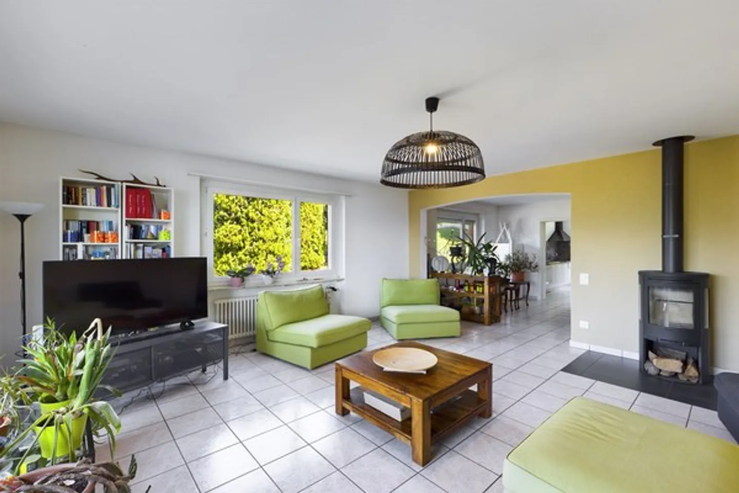 Vendiamo un appartamento di 4,5 stanze con piscina nel condominio - Foto 3 di 12