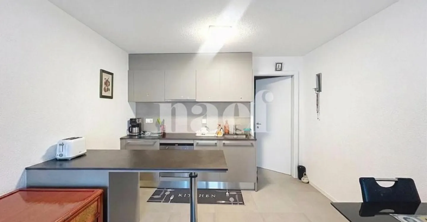 Studio au rez-de-chaussée - Photo 2 sur 4