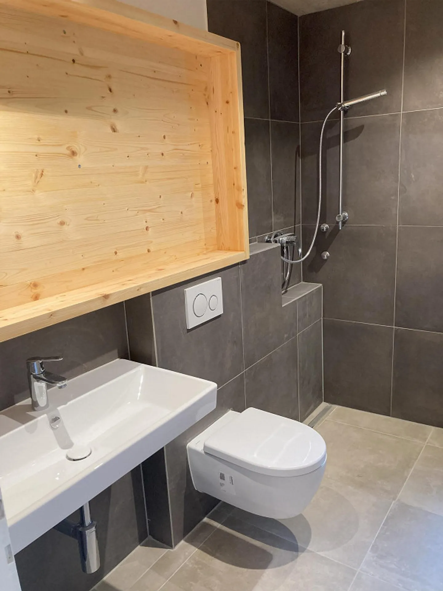 Renovierte Wohnung mit Aussicht - Foto 6 von 14