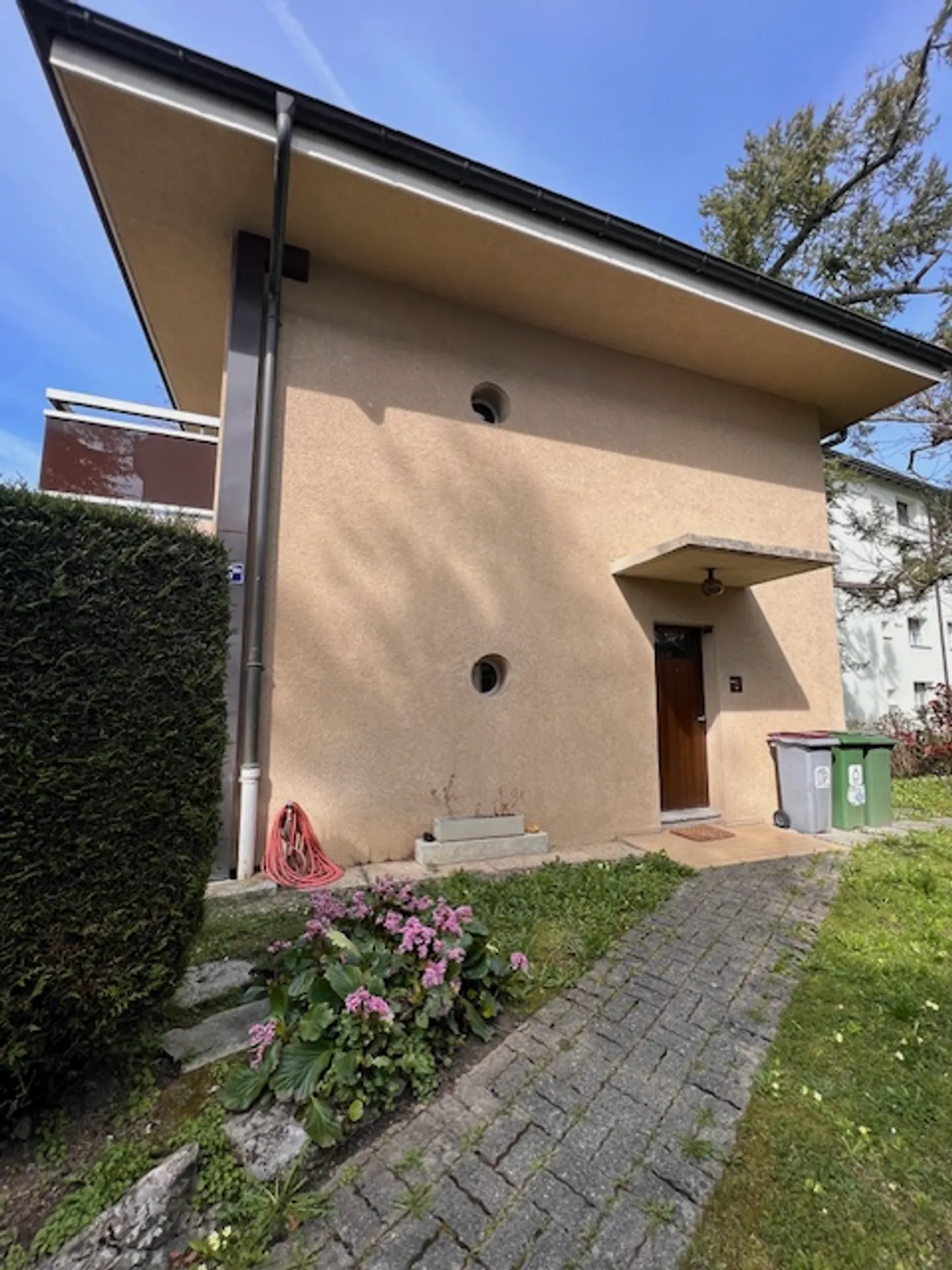 House with two apartments in semi-occupied life annuity in Lausanne Vennes - Photo 2 of 13