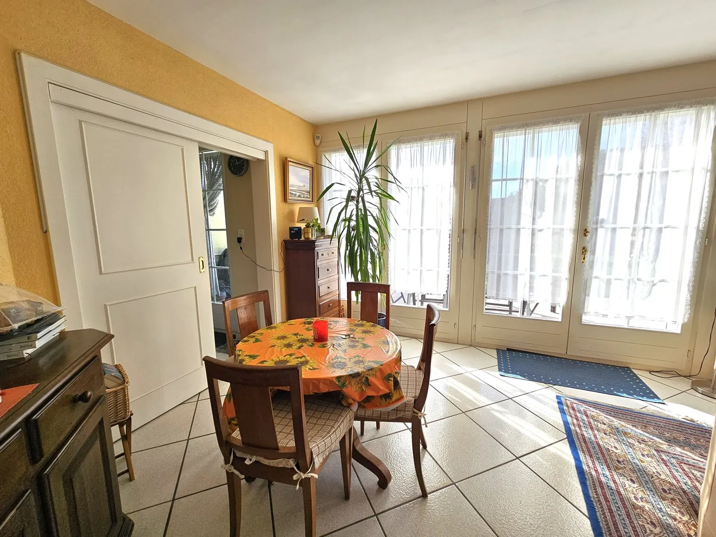 Casa familiare con muro condiviso - Foto 5 di 10