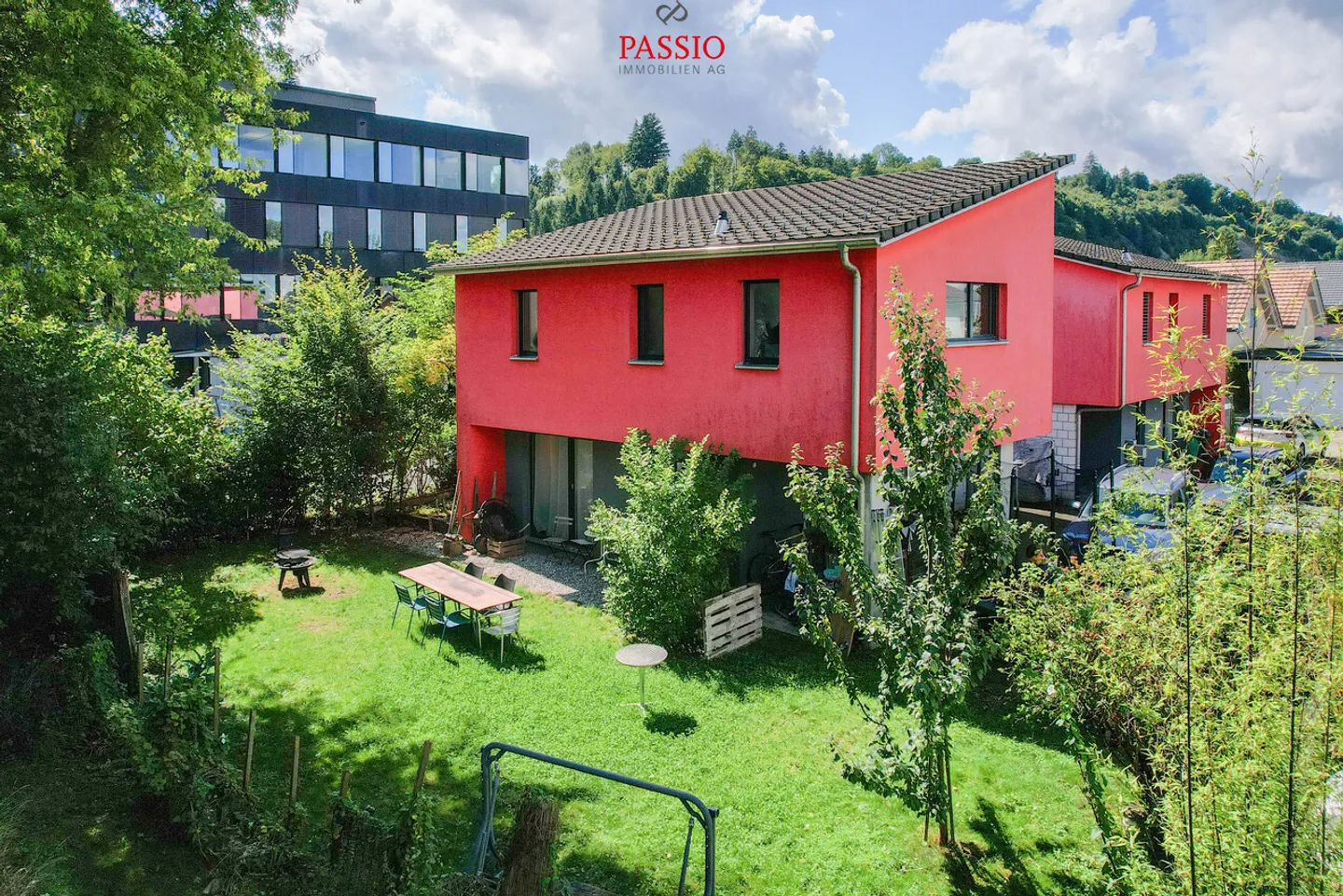Maison individuelle de 3,5 pièces avec jardin et salle de loisirs supplémentaire - Photo 1 sur 23