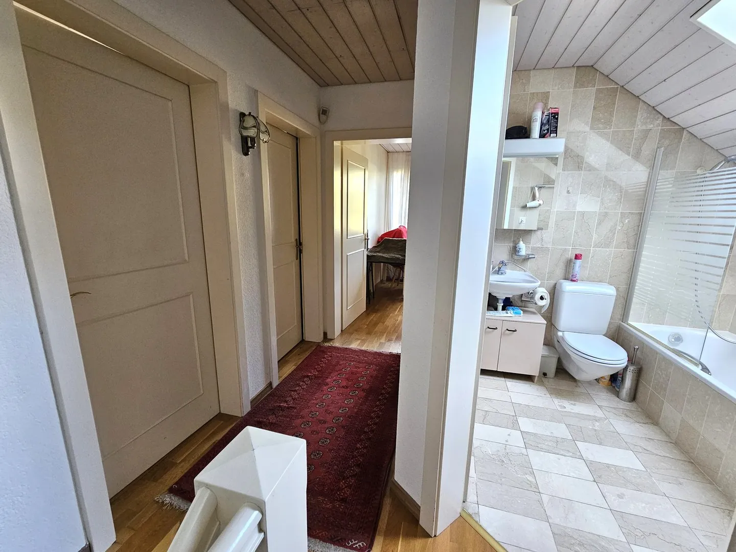 Casa familiare con muro condiviso - Foto 6 di 10