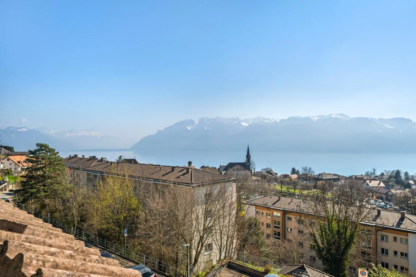 Wohnung mit Seeblick - Foto 1 von 13