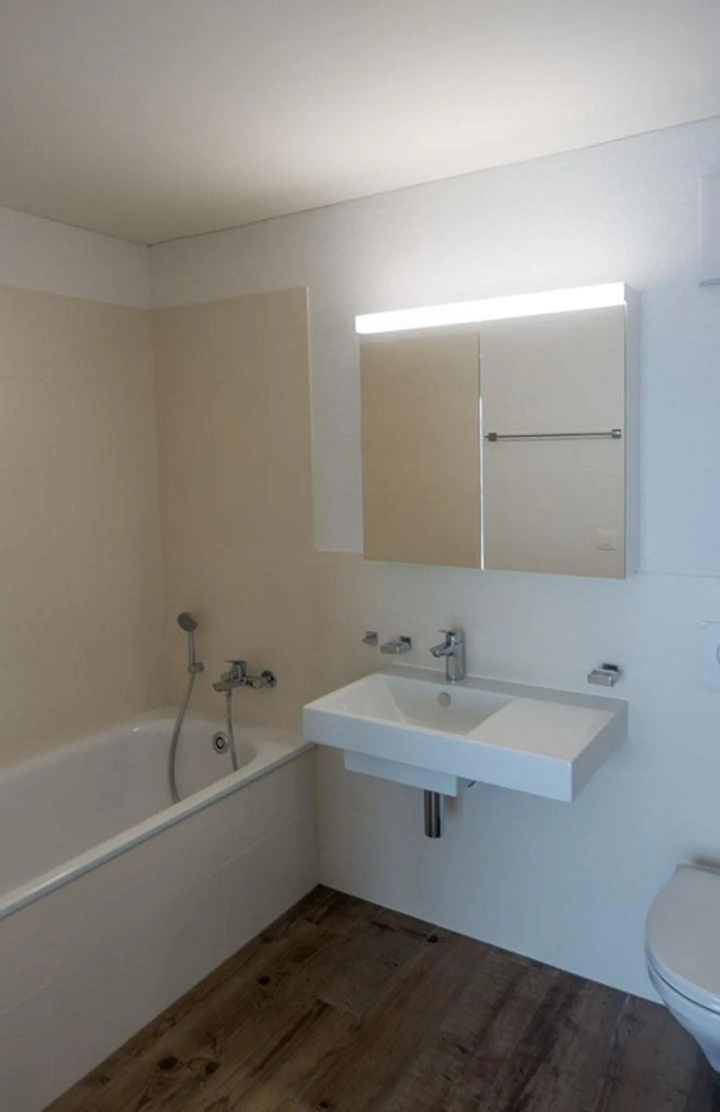 Exklusive Attika-Wohnung in Bilten - Foto 6 von 7