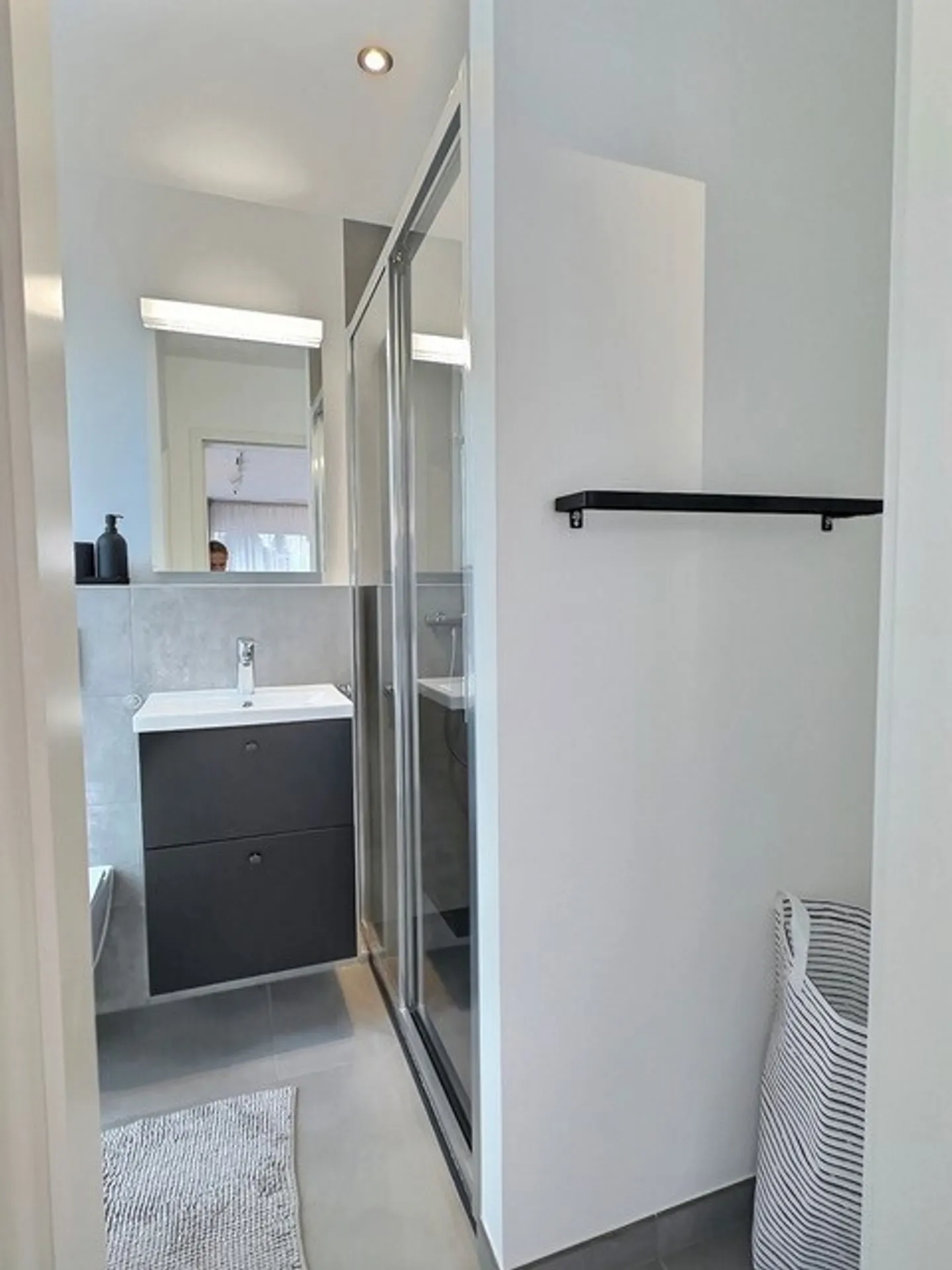 Wunderschönes, hochwertig eingerichtetes Studio - Foto 6 von 8