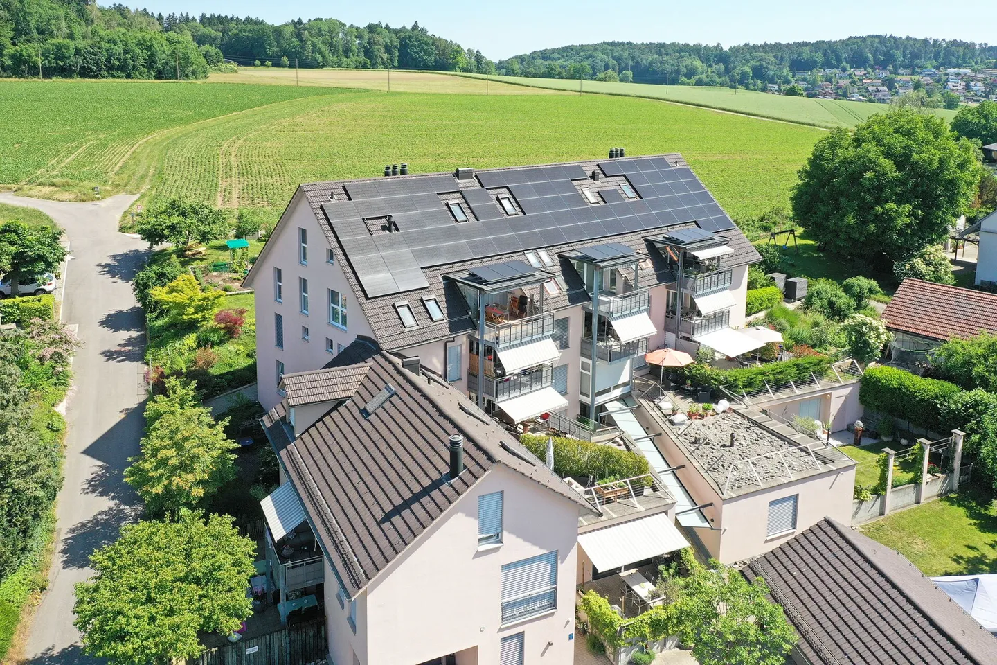 Attractive 2.5 attic apartment with fantastic views of the mountains - Photo 1 of 24