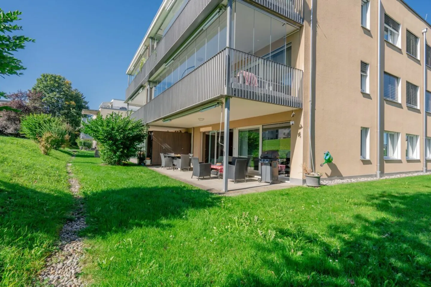 VIEL PLATZ ZUM AUSLEBEN MIT GARTEN - Foto 1 von 8