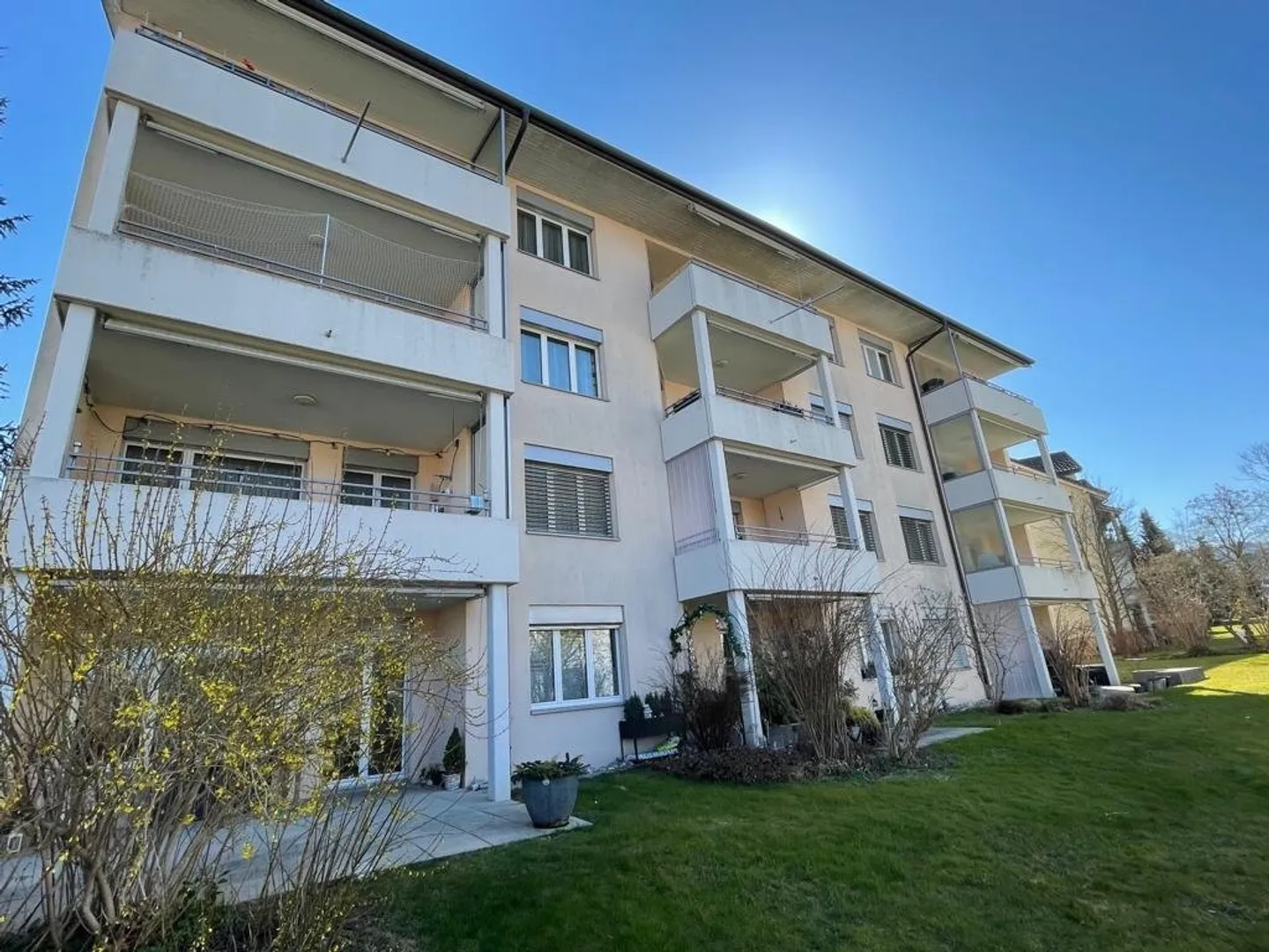 Appartement 3.5 pièces - Foto 1 von 10