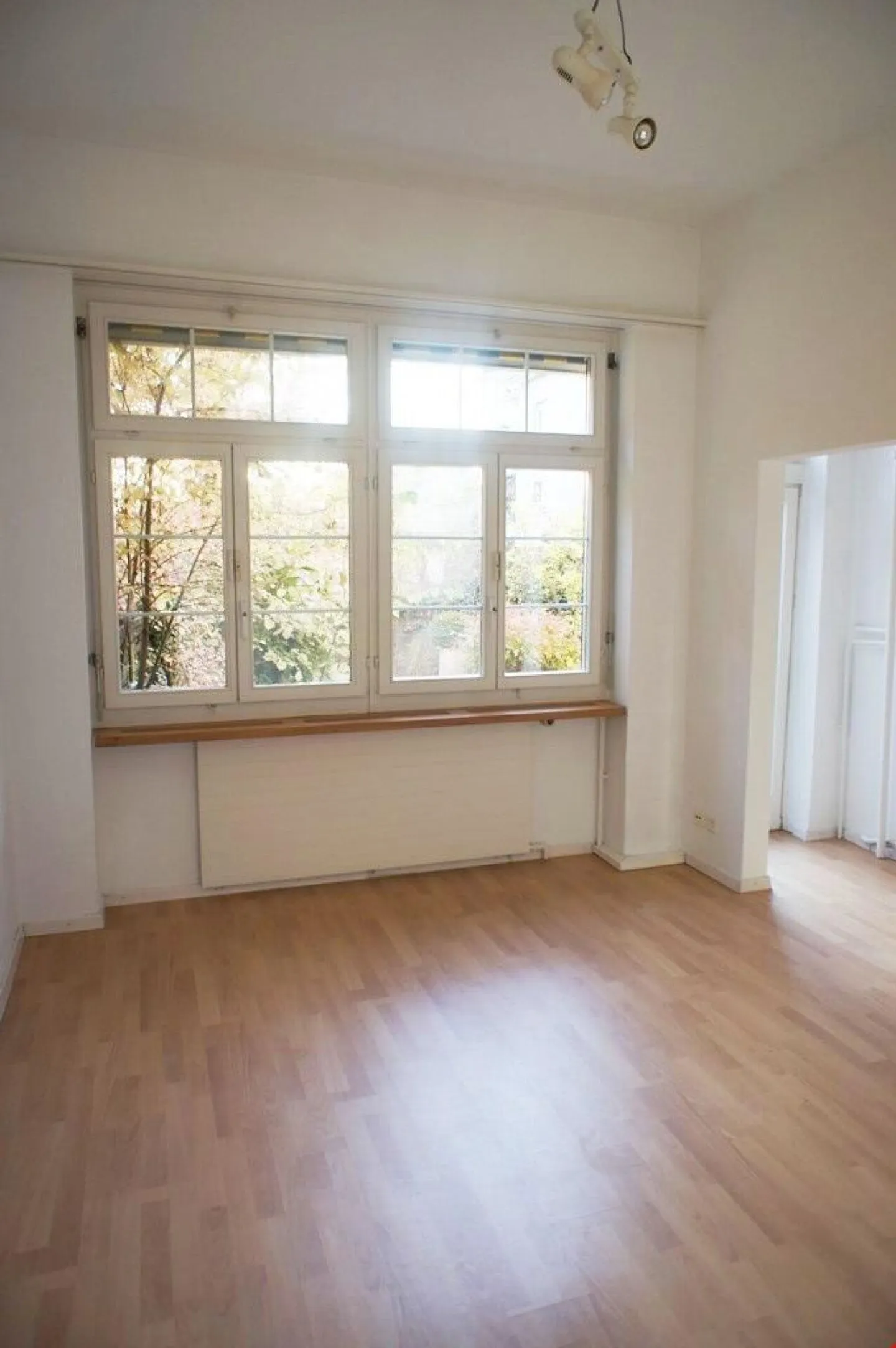 BEFRISTET bis Ende April 2026 - geräumig, hell und top zentral! - Foto 8 von 12