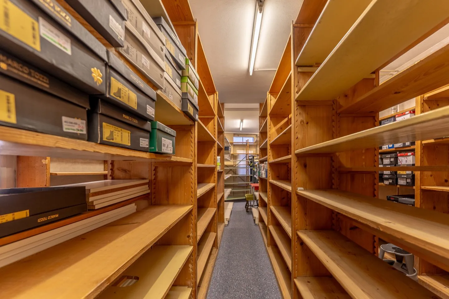 Spazio Commerciale nel Cuore della Città Vecchia - Foto 10 di 13