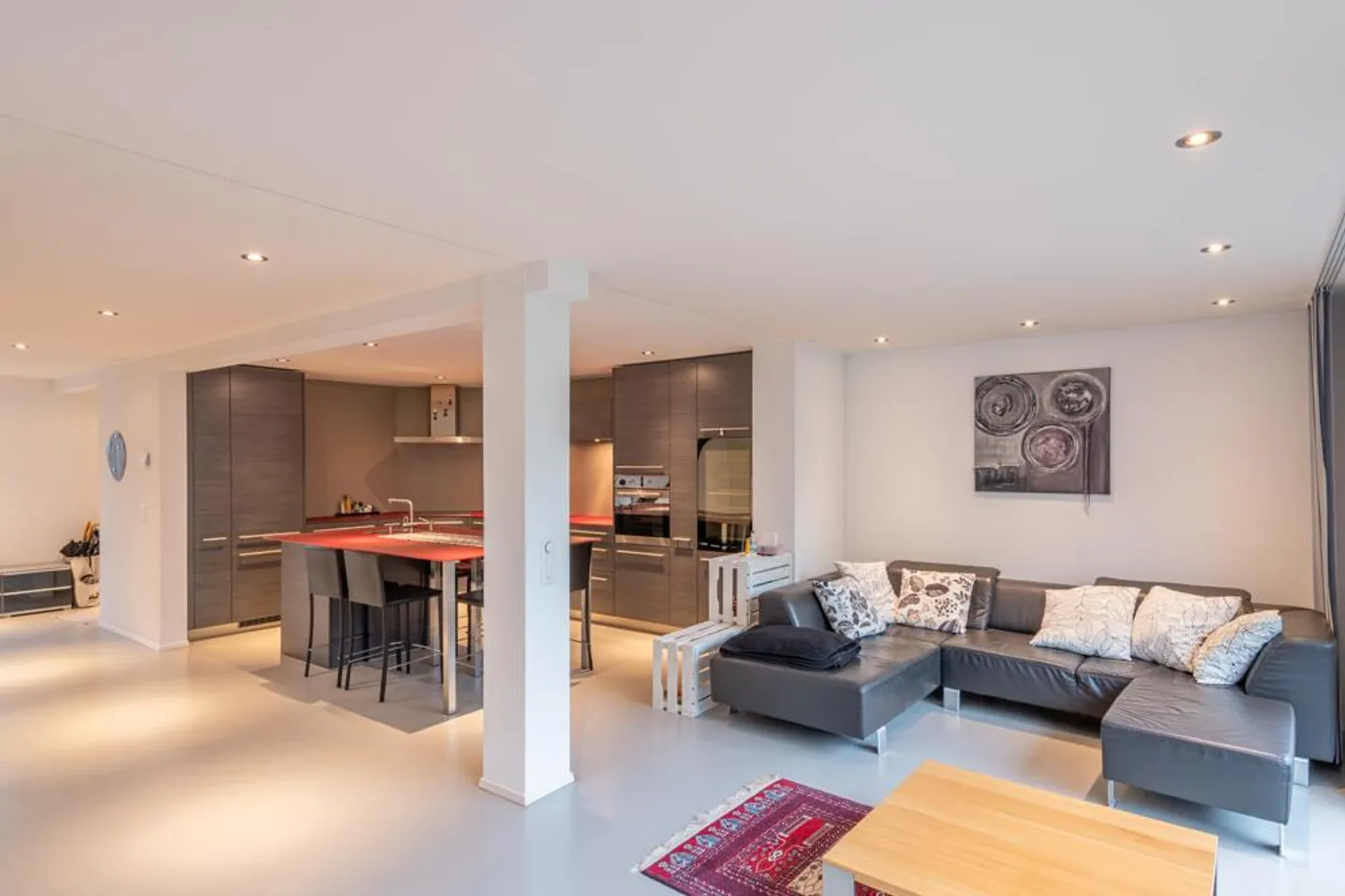 Modernized Home with Garden - Photo 2 of 7